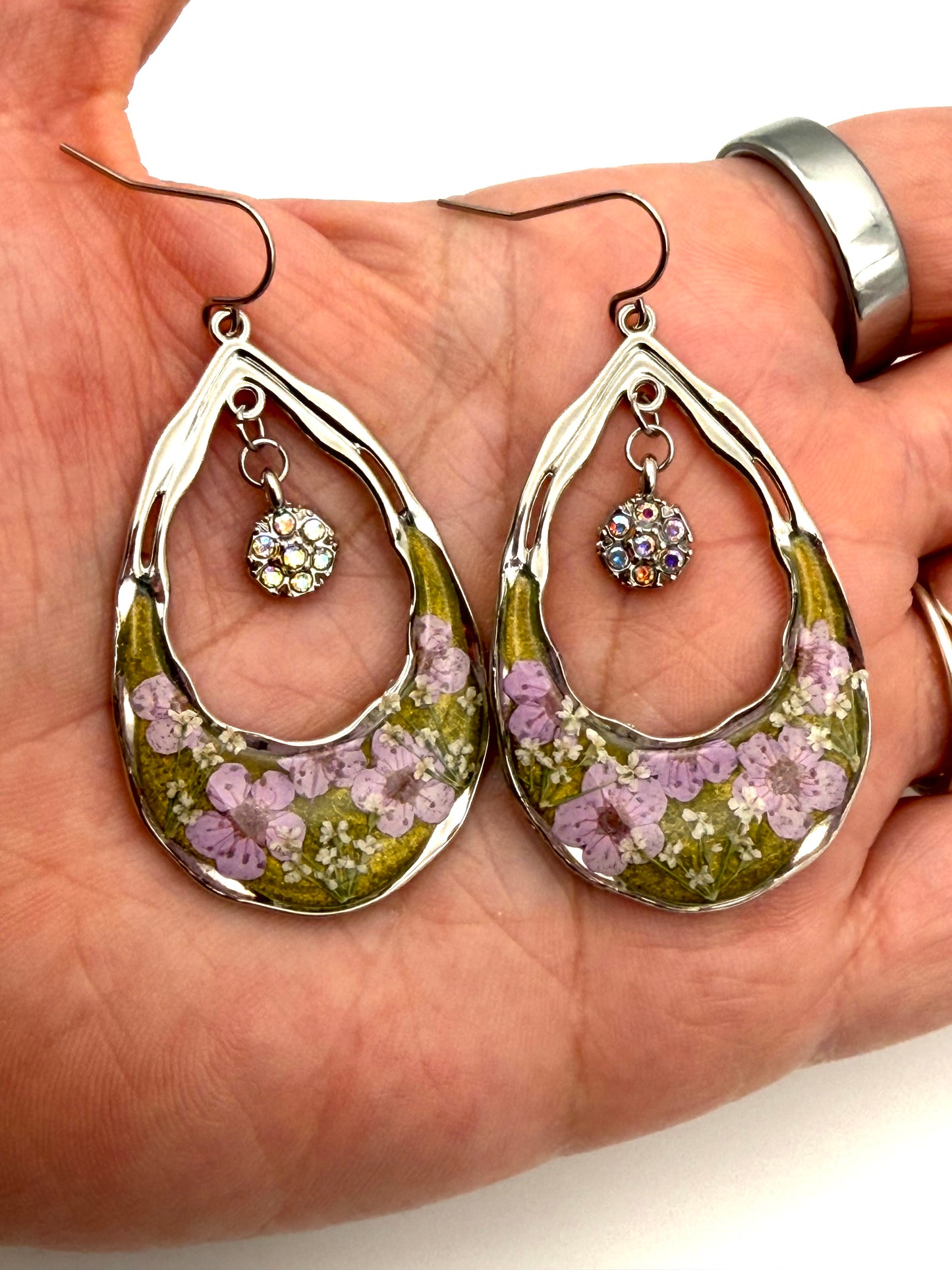 Green Mica Powder with Purple Plum Blossoms, and Queen Anne’s Lace