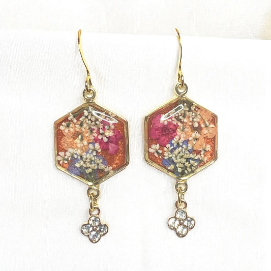 Bronze Colored Mica Powder with Queen Anne’s Lace, Orange, and Red Plum Blossoms, with Blue Forget-Me-Nots and a Rhinestone Charm