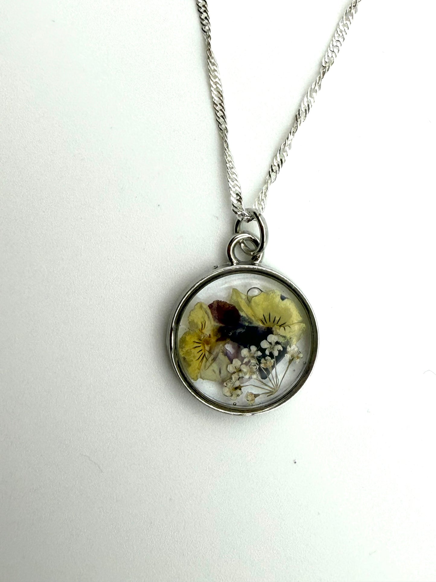 Mini Yellow and Purple Pansies with Queen Anne’s Lace