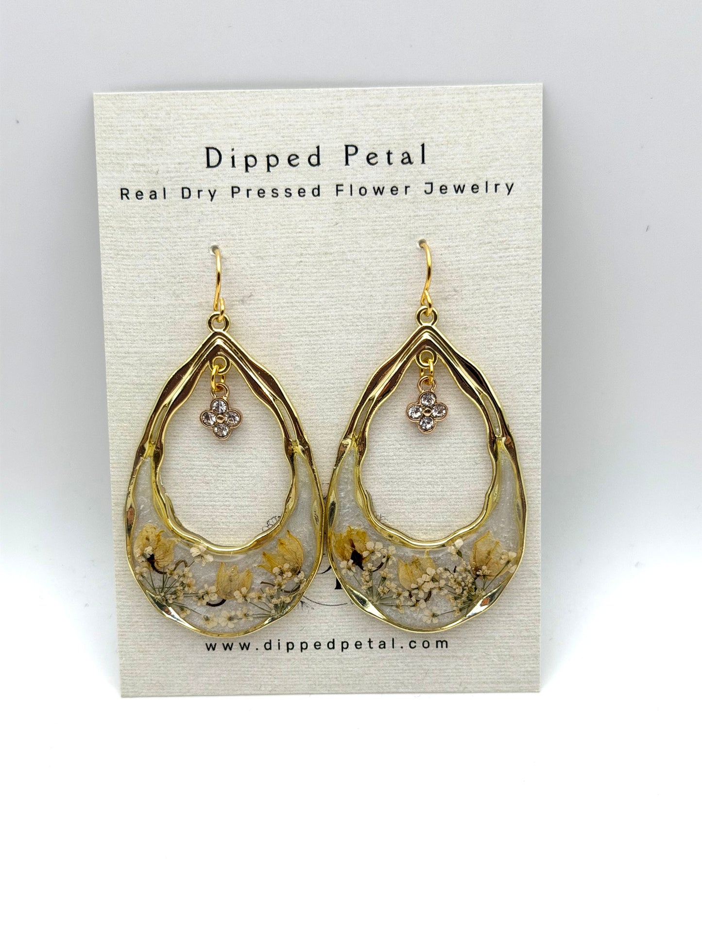 Opal Mica Powder with Lily of the Valley and Queen Anne’s Lace with a Charm