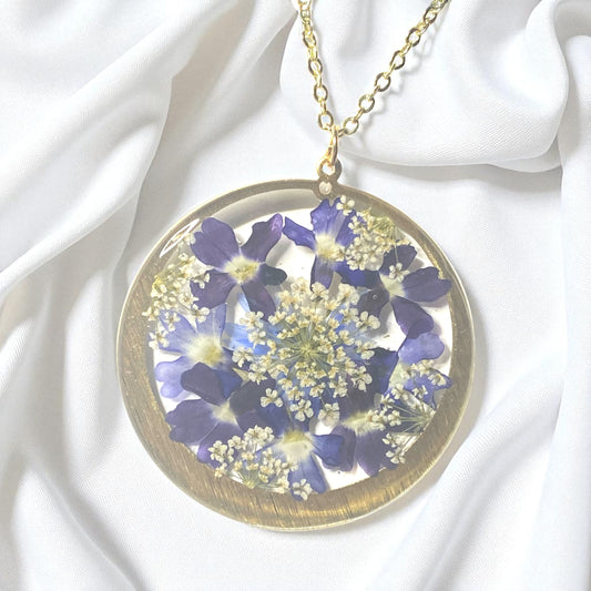 Mixed Verbena with Queen Anne’s Lace Necklace