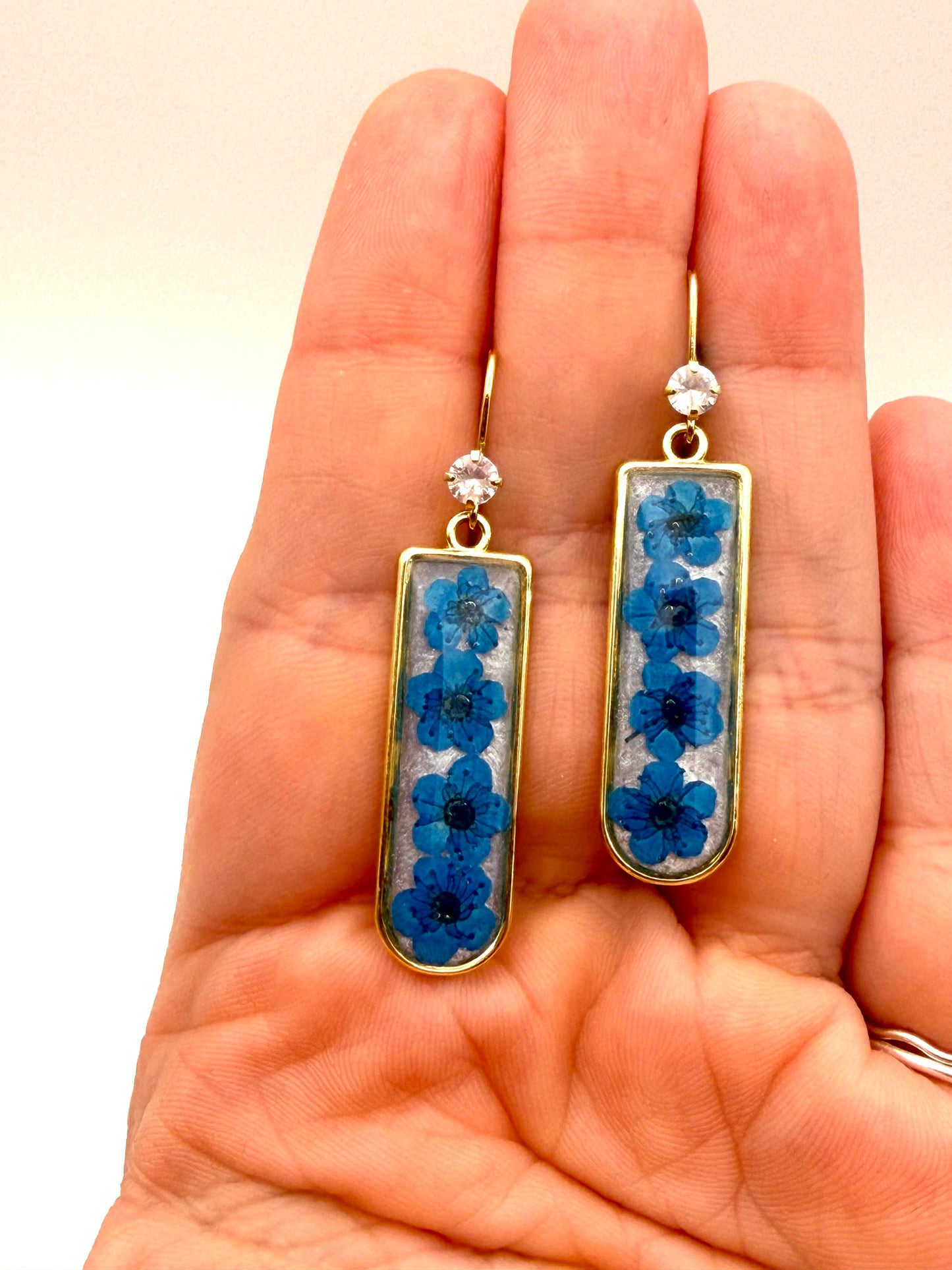 Opal Colored Mica Powder with Blue Plum Blossoms