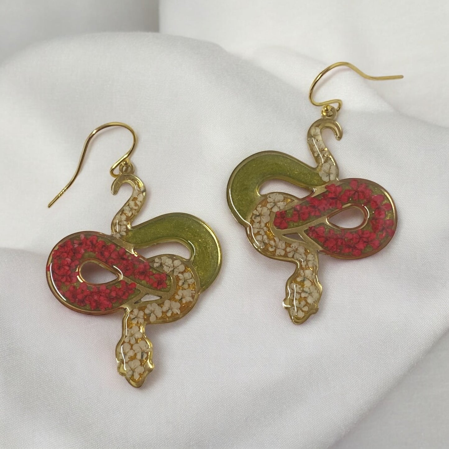 Snake Bezel Earrings with Queen Anne’s Lace