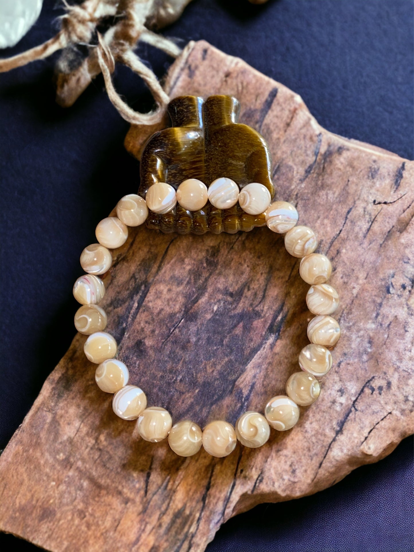 Mother of Pearl Conch Shell Healing Gemstone Bracelet