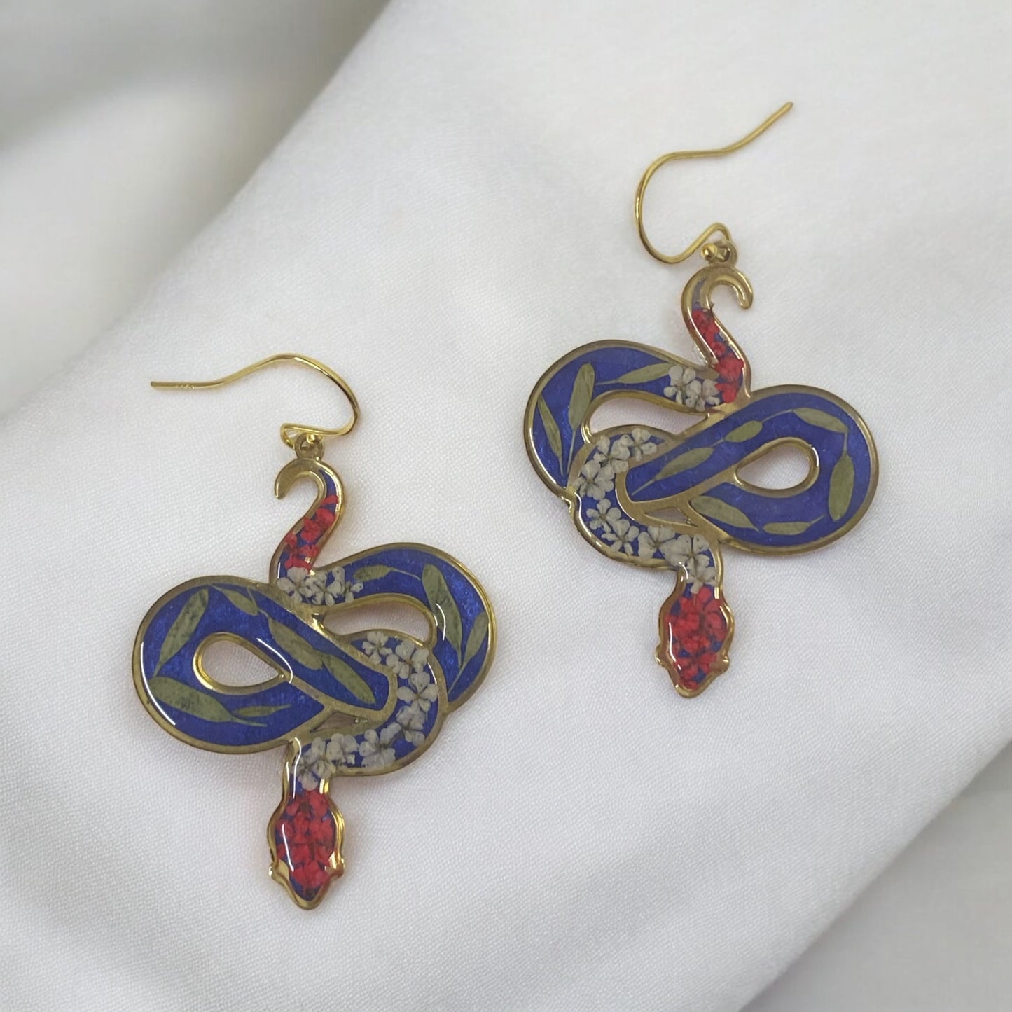 Snake Bezel Earrings with Queen Anne’s Lace