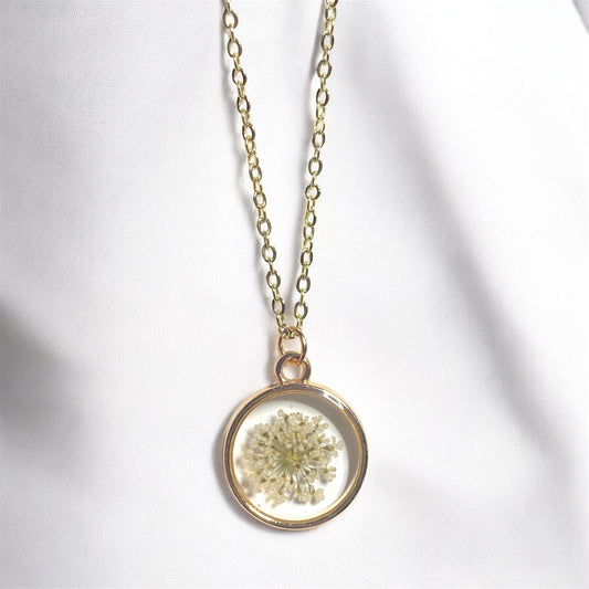 Dainty Queen Anne’s Lace Flower Necklace