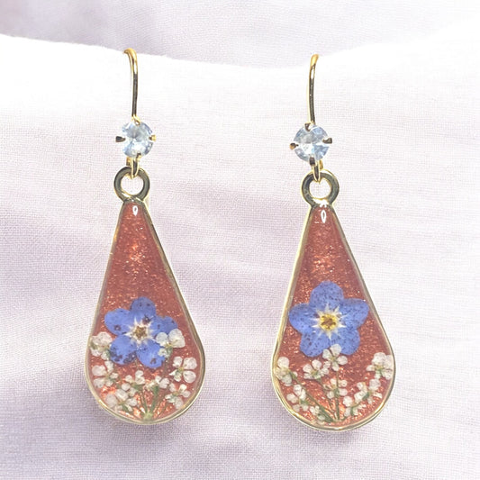 Bronze Colored Mica Powder with Blue Forget-Me-Nots and Queen Anne’s Lace