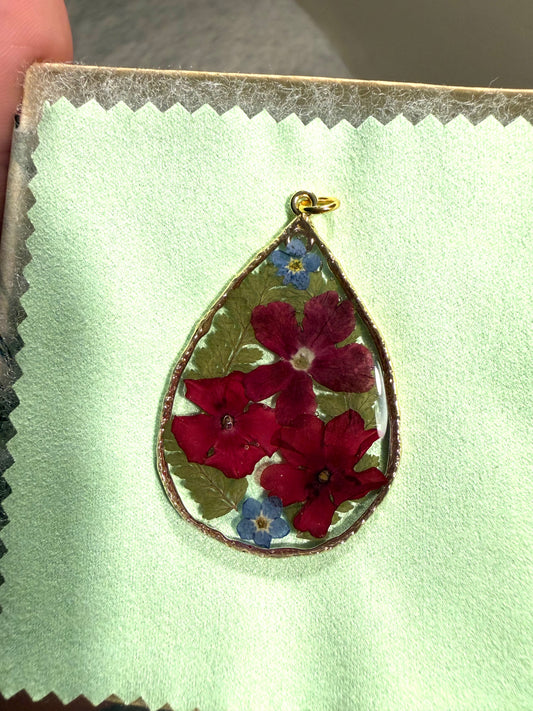 Red Verbena, Fern, and Forget-Me-Nots