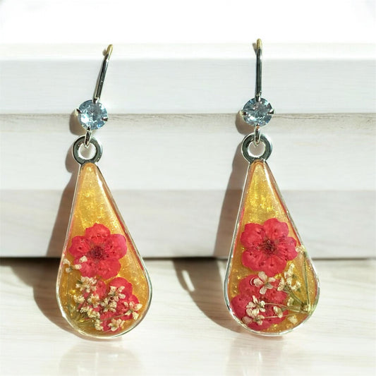 Gold Colored Mica Powder with Red Plum Blossoms, and Pieces of Queen Anne’s Lace