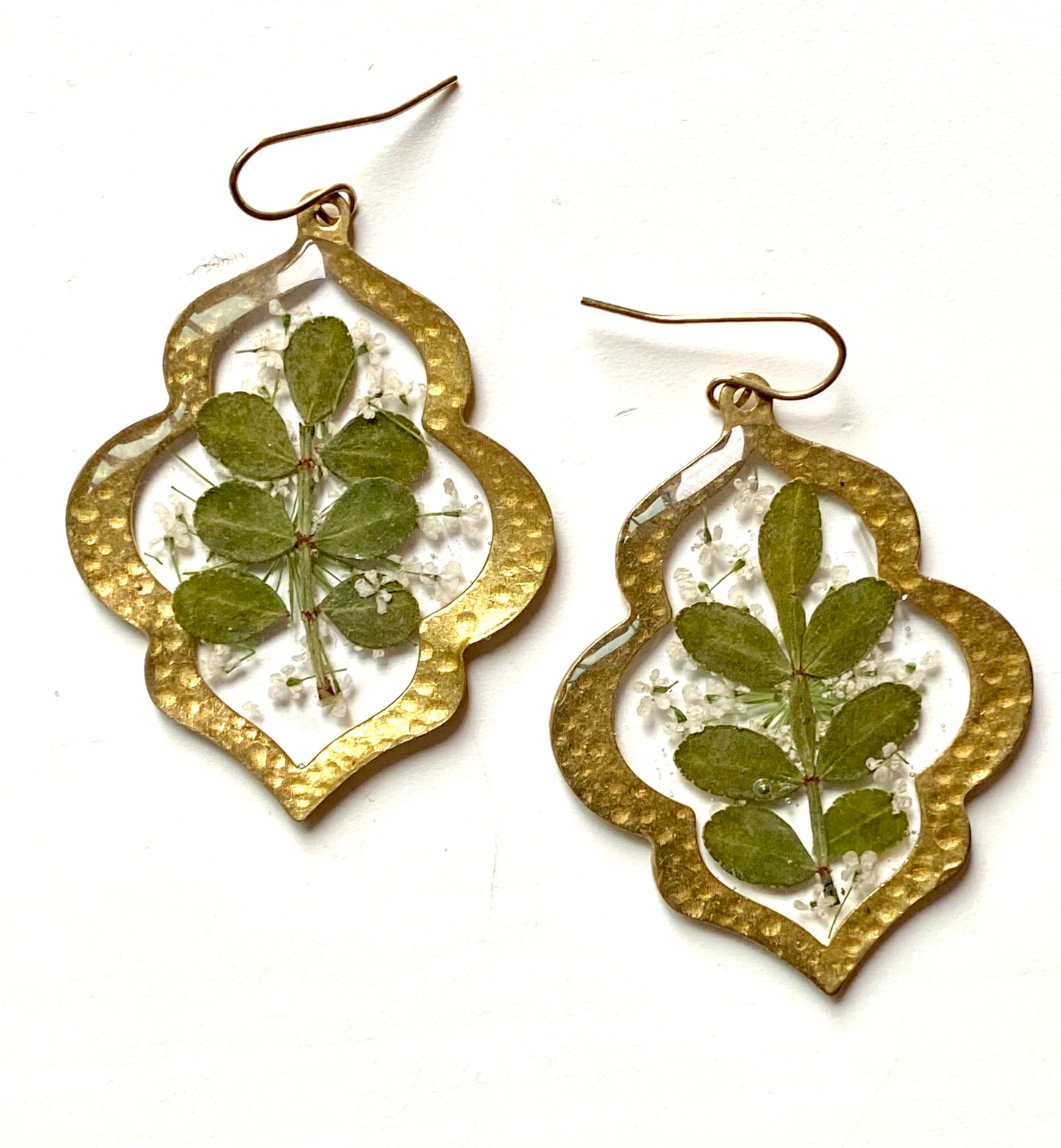 Dry Pressed Leaves with White Queen Anne’s Lace