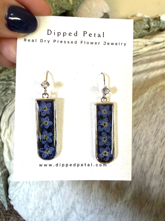 Black Colored Mica Powder and Forget-Me-Nots