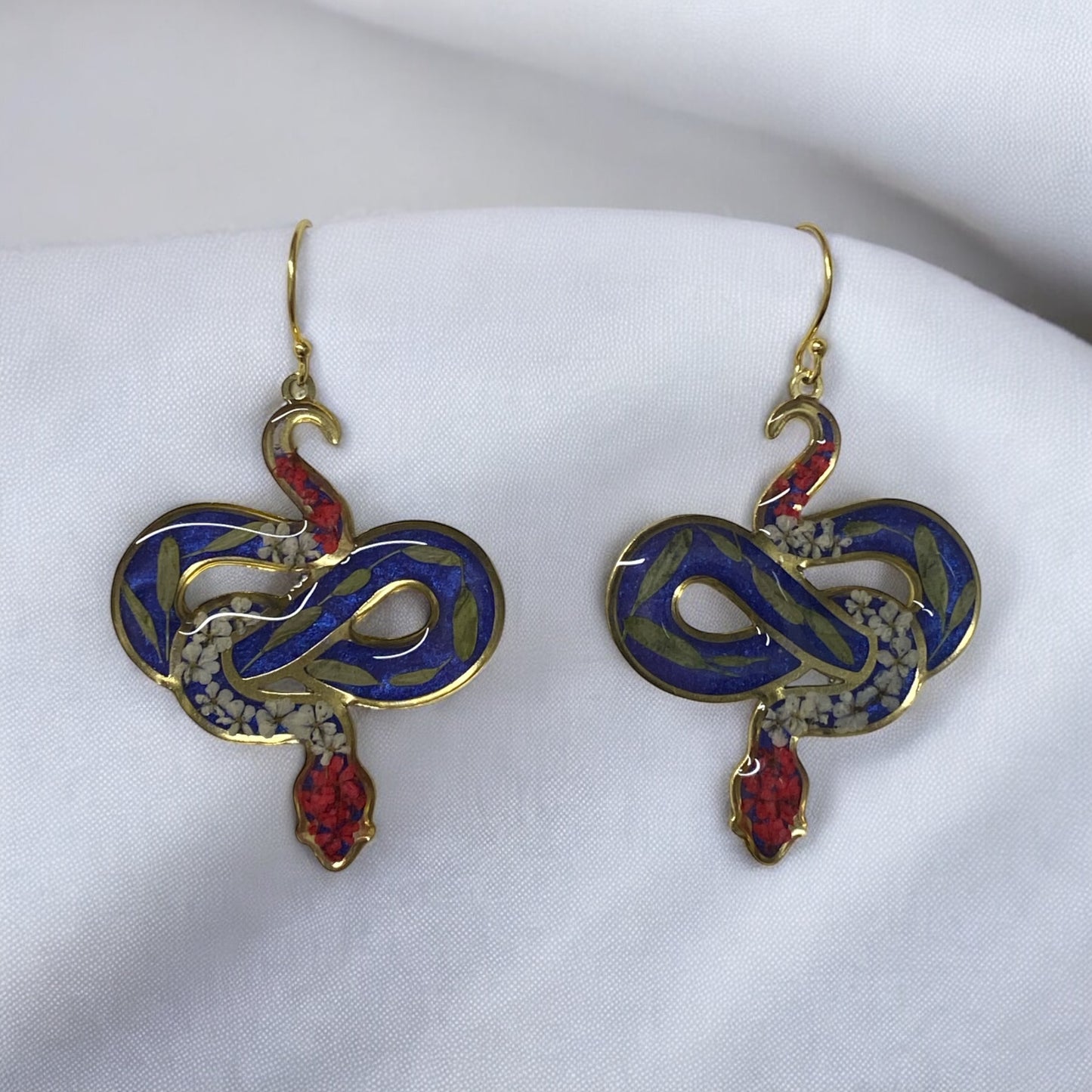 Snake Bezel Earrings with Queen Anne’s Lace