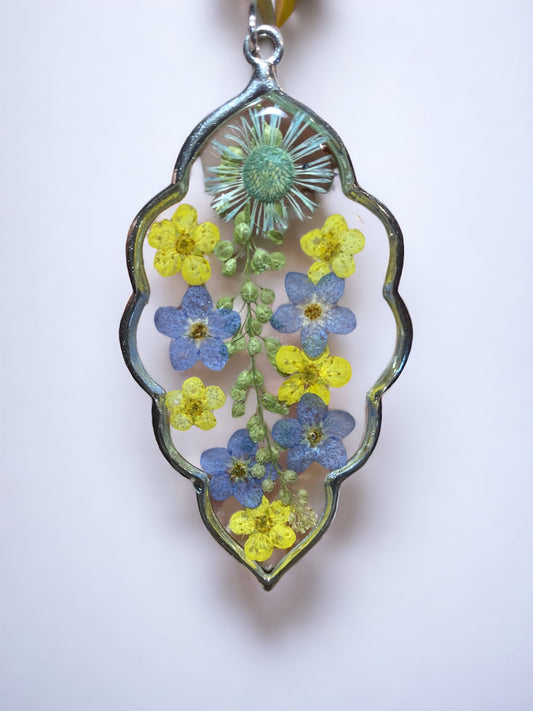 Light Blue  Needle Chrysanthemum with Blue Forget-Me-Not’s and Yellow Plum Blossom Flower Necklace