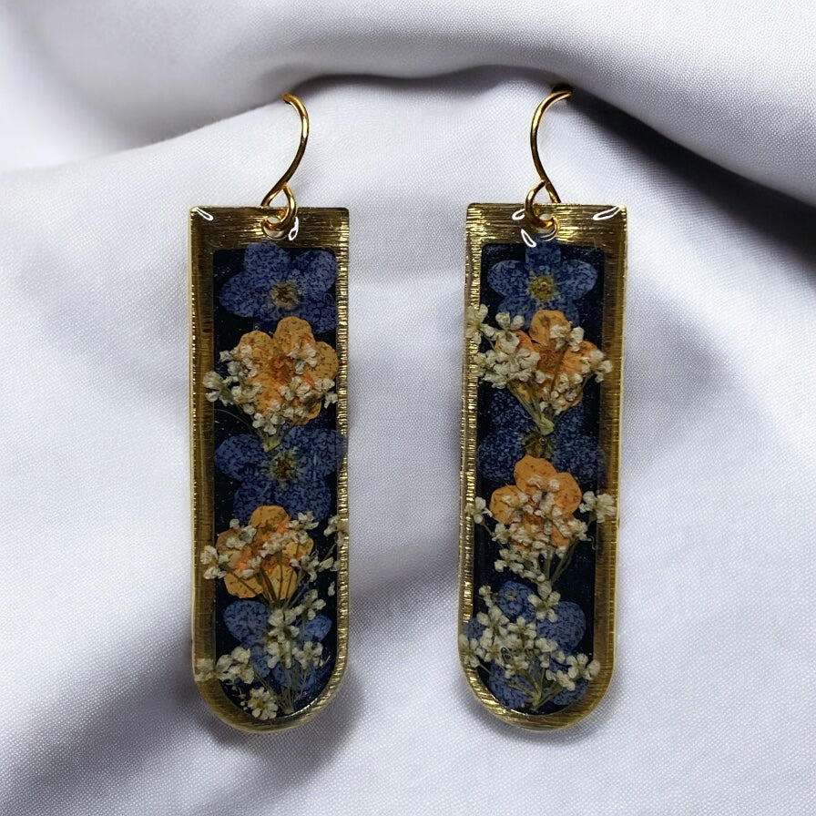 Black Mica Powder with Orange  Plum Blossoms, Forget-Me-Nots and Queen Anne’s Lace