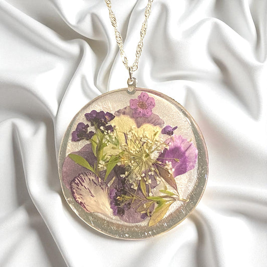 Opal/White Mica Powder with Alyssum, Pansies, Plum Blossoms, Wild Flower, and Queen Anne’s Lace