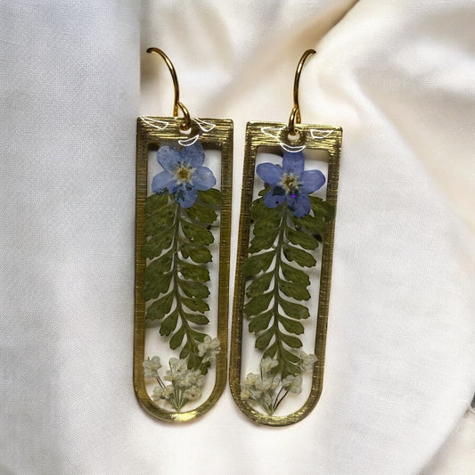 Dry Pressed Fern, Blue Forget-Me-Nots and pieces of Queen Anne’s Lace