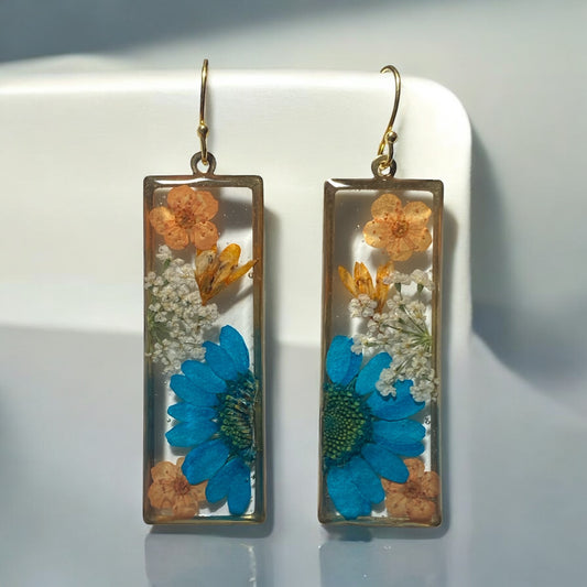 Split Blue Daisies, Queen Anne’s Lace, Orange Wild Flower with Orange Plum Blossoms