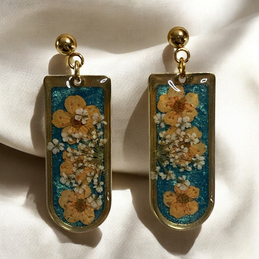 Teal Mica Powder with Queen Anne’s Lace and Orange Colored Plum Blossoms