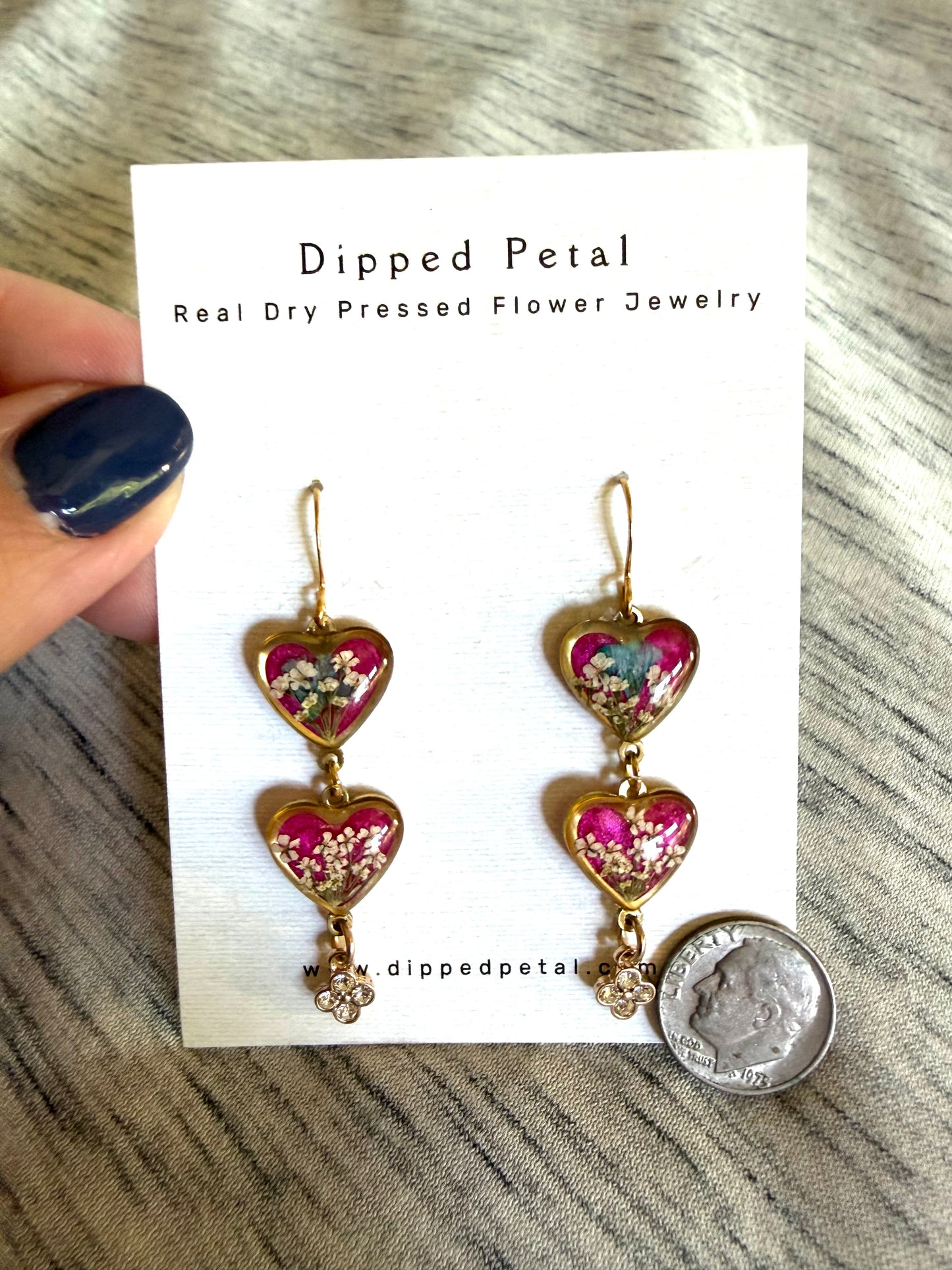Hot Pink Colored Mica Powder with Queen Anne’s Lace, Blue Baby’s Breath and a Rhinestone Charm