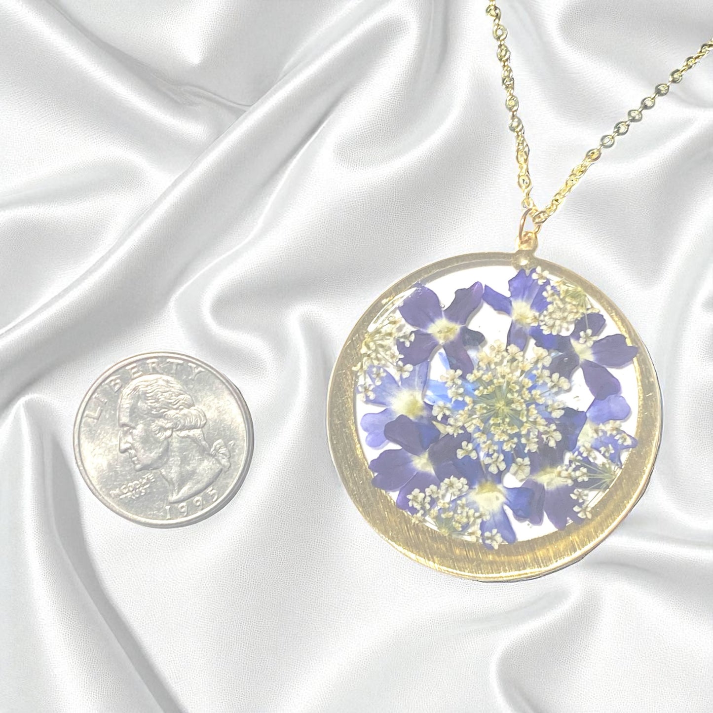 Mixed Verbena with Queen Anne’s Lace Necklace