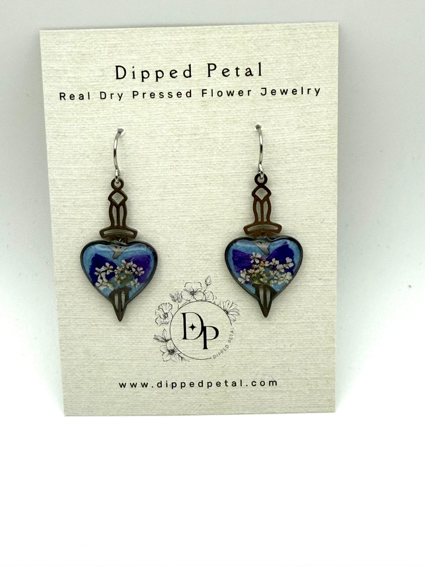 Ice Blue Colored Mica Powder with Purple Lattice Flower and Queen Anne’s Lace