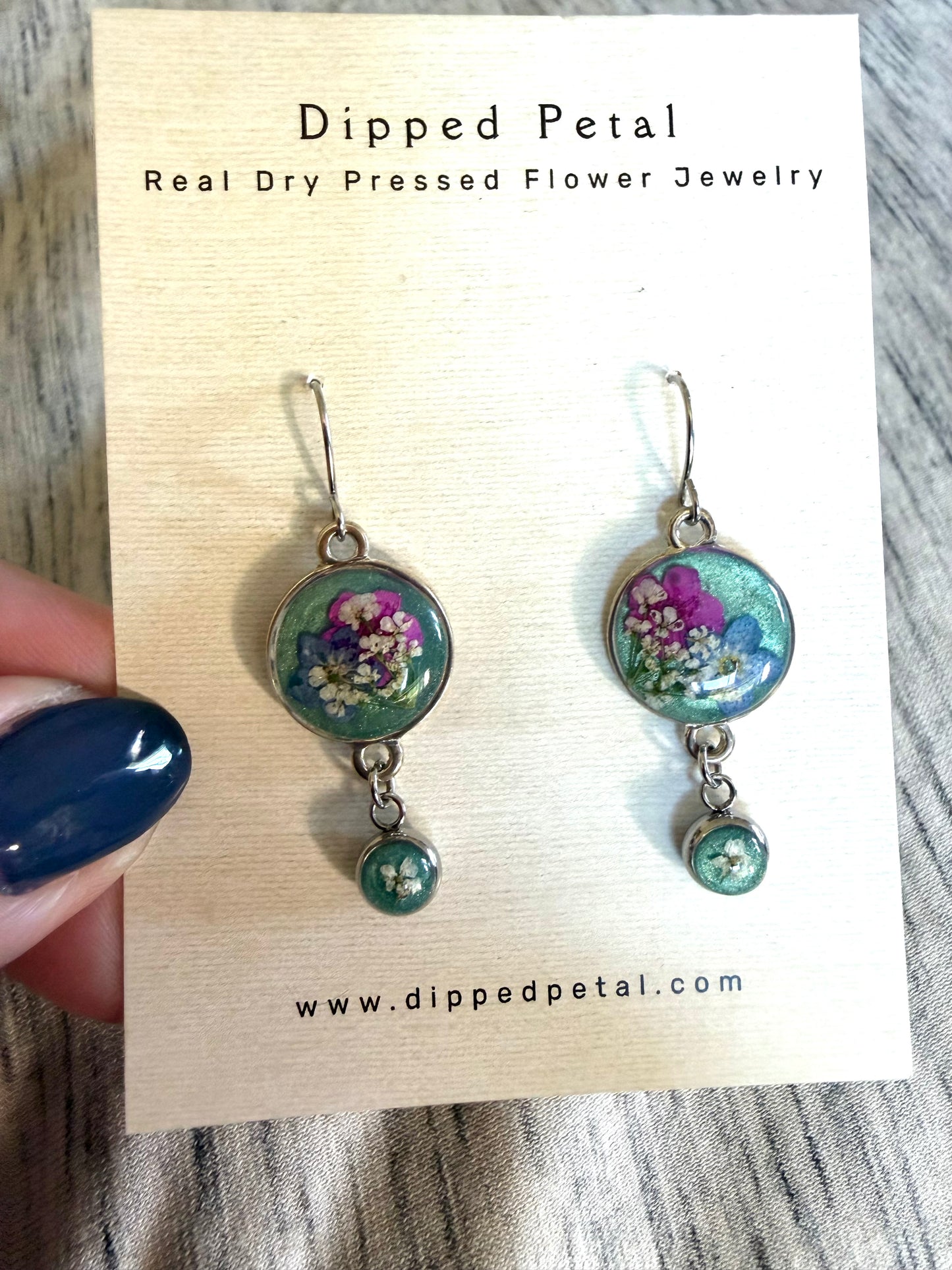 Teal Colored Mica Powder (Single) Dangle Earrings with Blue Forget-Me-Nots and Pink Plum Blossoms with Queen Anne’s Lace