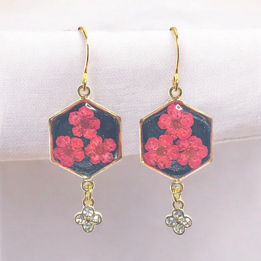 Black Colored Mica Powder with Red Plum Blossoms