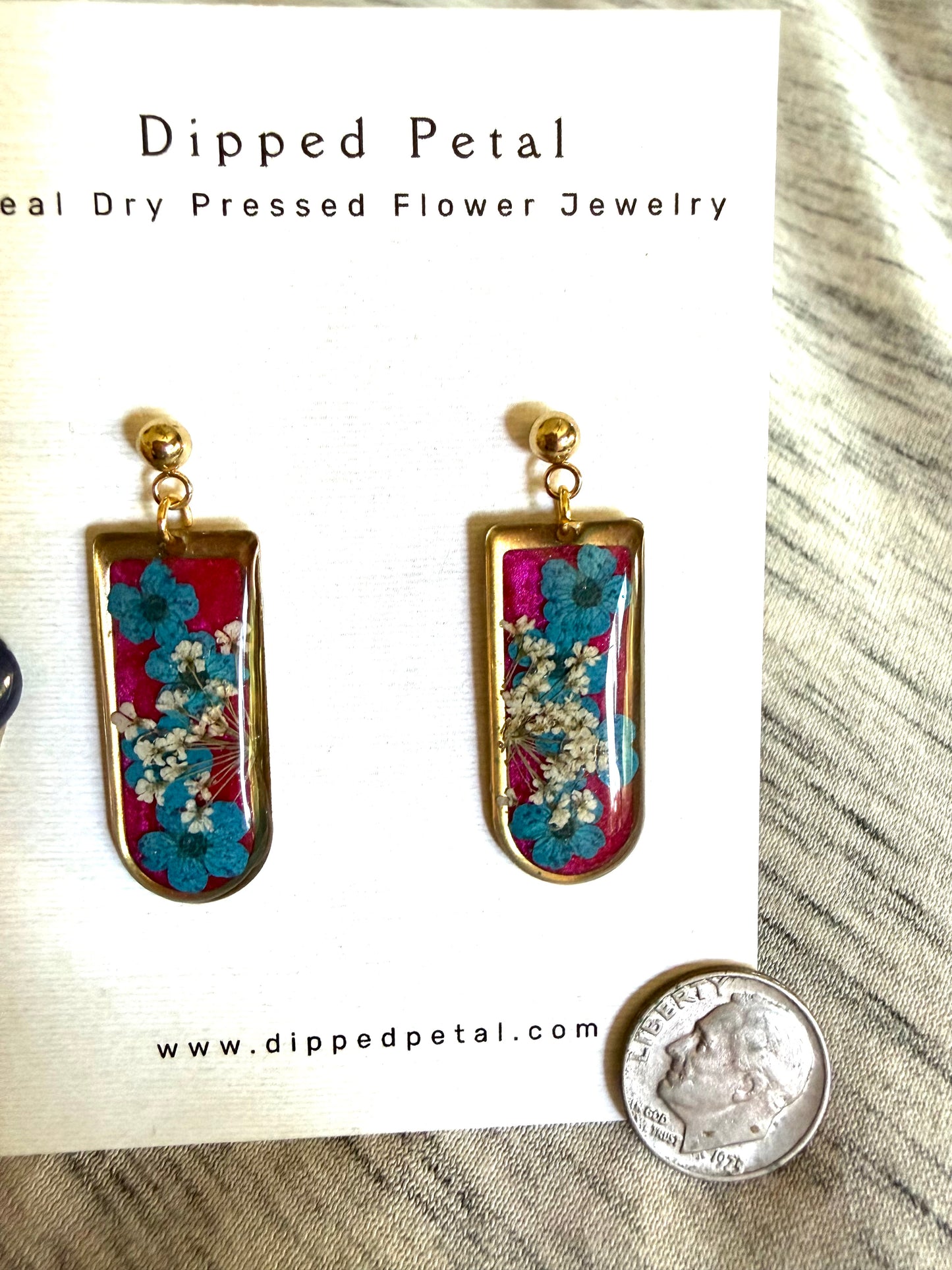 Red/Pink Mica Powder with Queen Anne’s Lace and Lake Blue Plum Blossoms