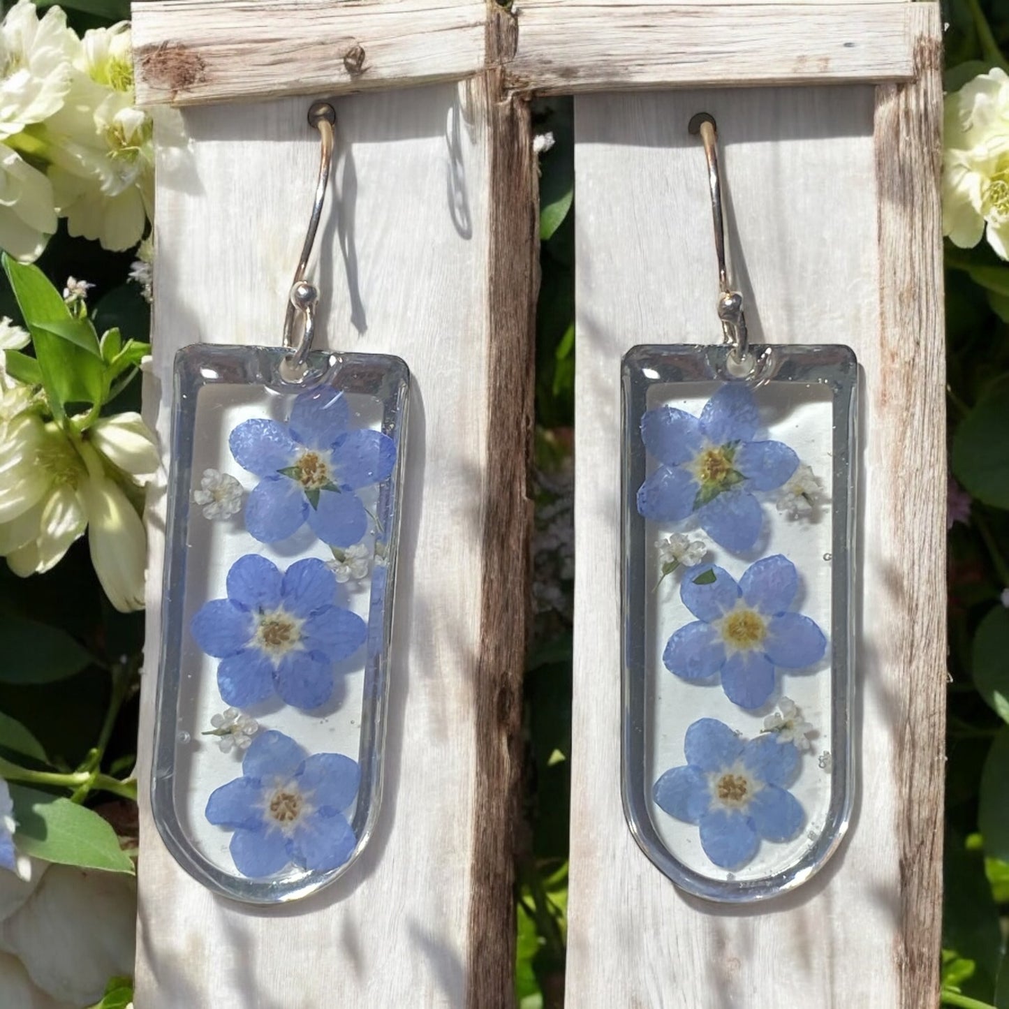 Blue Forget-Me-Nots with pieces of Queen Anne’s Lace