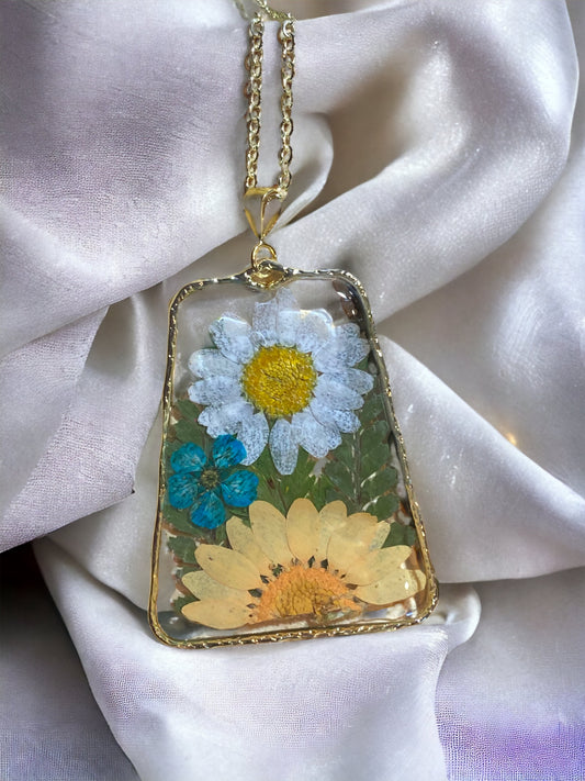 Yellow and White Daisy Flower Necklace
